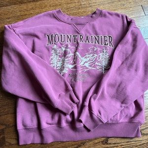 vintage style crewneck sweater